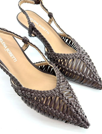Helena Soretti Слингбэки 26018407